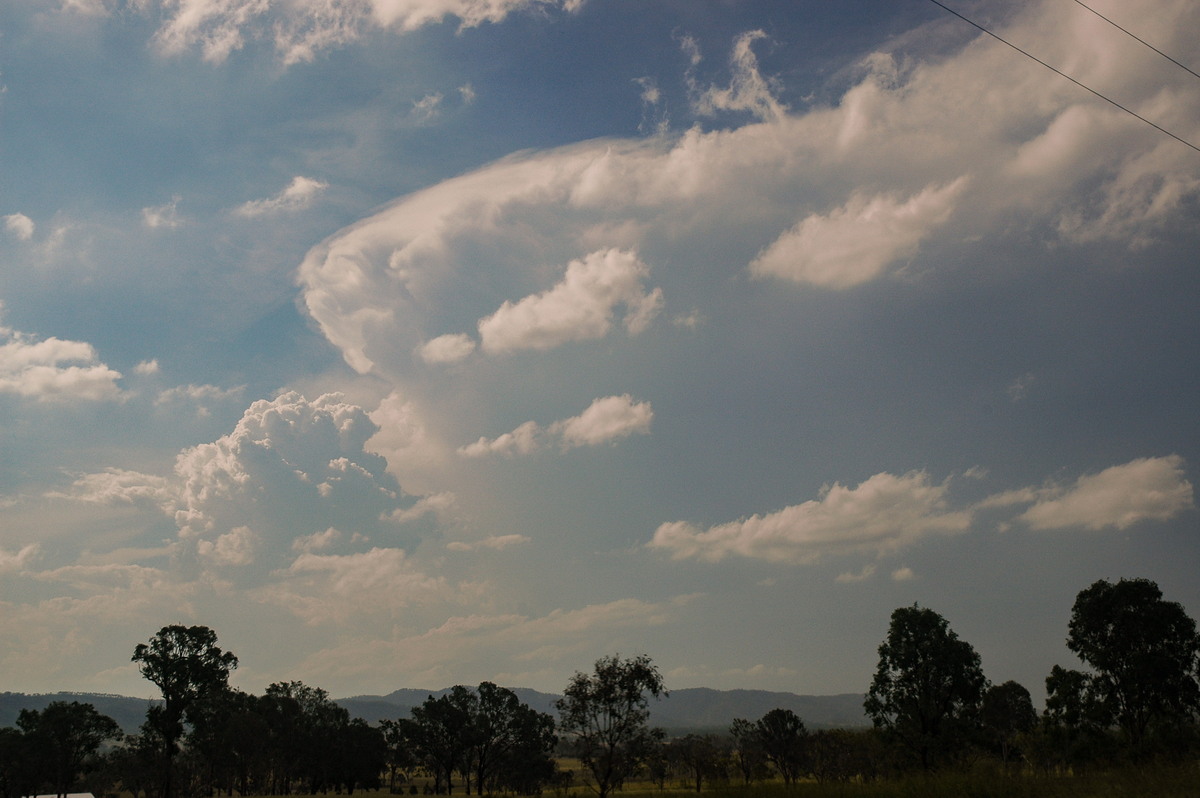thunderstorm cumulonimbus_incus : NW of Brisbane, QLD   26 December 2005