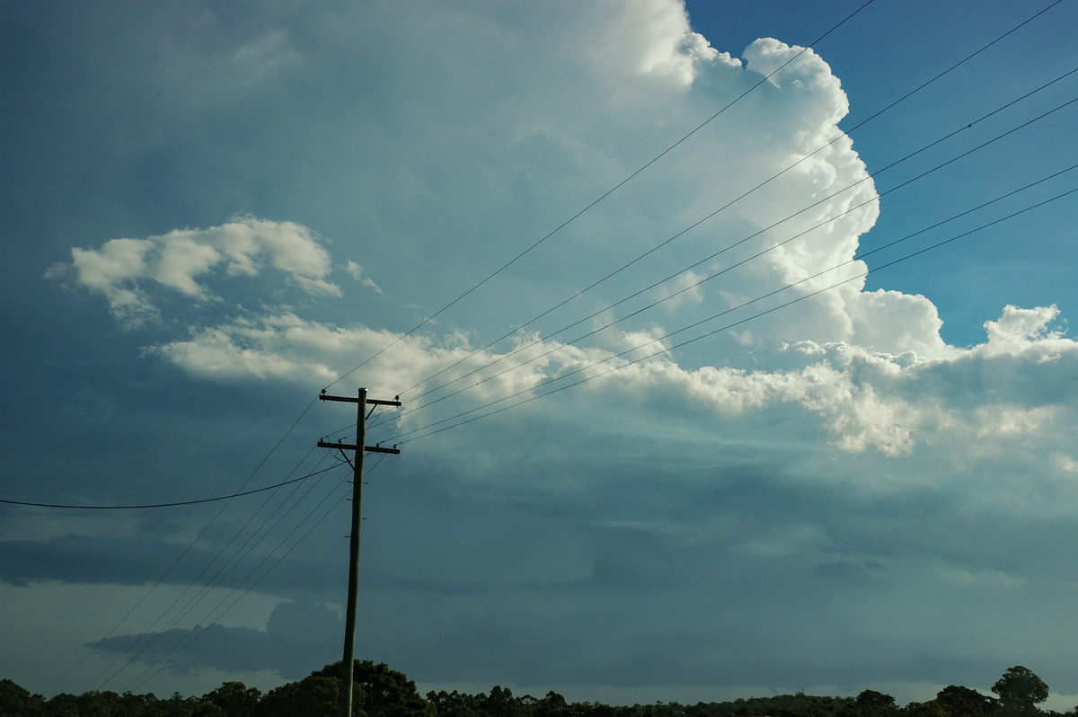 thunderstorm cumulonimbus_incus : McLeans Ridges, NSW   17 February 2006