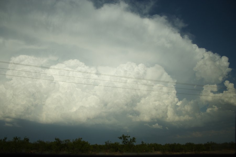 thunderstorm cumulonimbus_incus : SE of Odessa, Texas, USA   4 May 2006