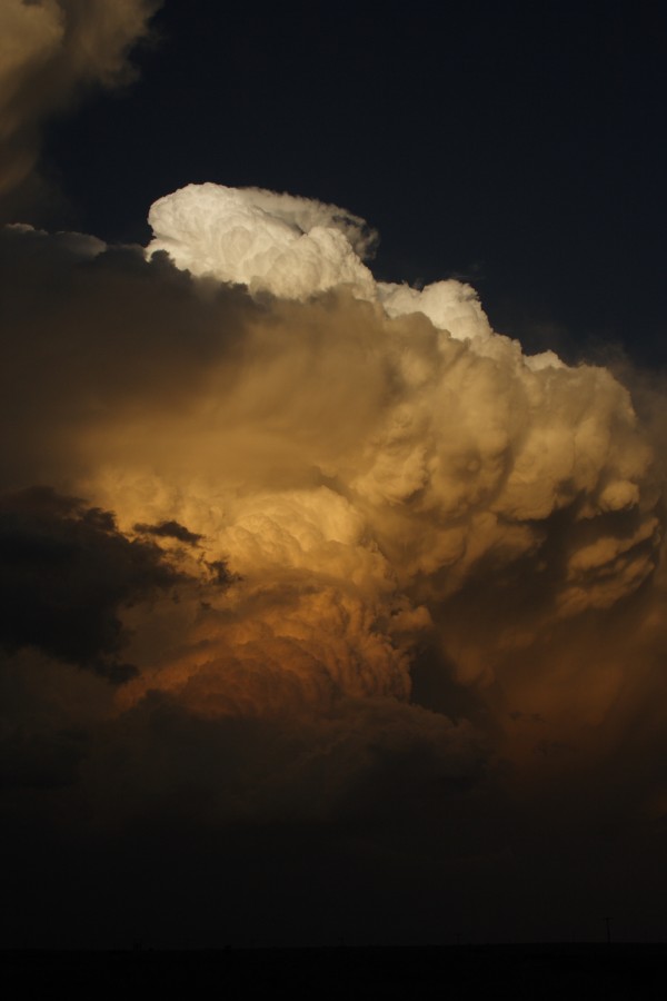 updraft thunderstorm_updrafts : S of Patricia, Texas, USA   5 May 2006