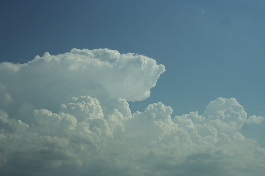 thunderstorm cumulonimbus_incus : S of Senora, Texas, USA   14 May 2006