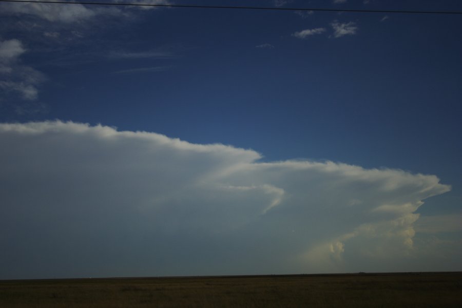 thunderstorm cumulonimbus_incus : NW of Guymon, Oklahoma, USA   21 May 2006