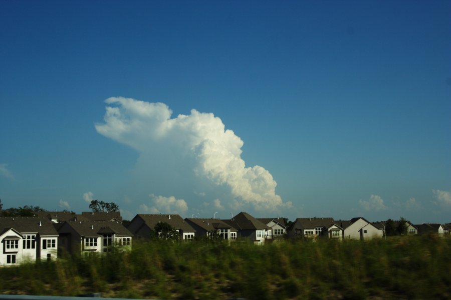thunderstorm cumulonimbus_incus : Kansas City, Kansas-Missouri border, USA   24 May 2006