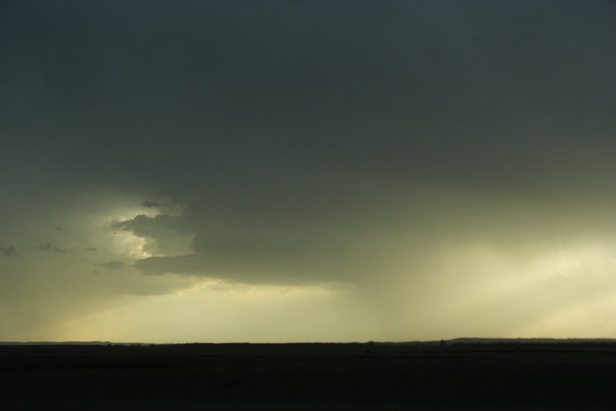cumulonimbus supercell_thunderstorm : S of Bismark, North Dakota, USA   27 May 2006