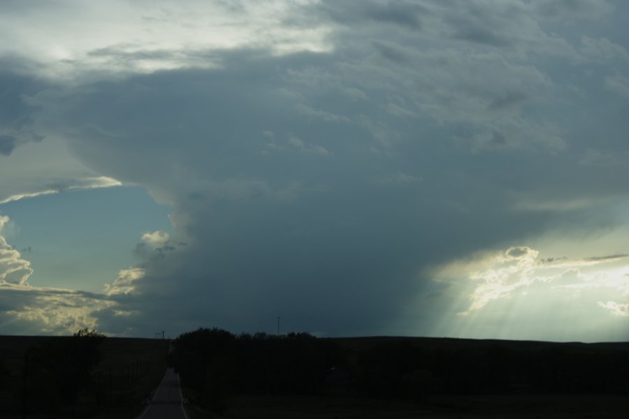 thunderstorm cumulonimbus_incus : E of Castle Rock, Colorado, USA   31 May 2006