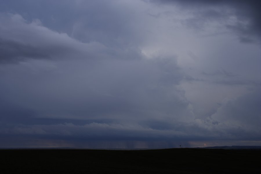 thunderstorm cumulonimbus_incus : E of Castle Rock, Colorado, USA   31 May 2006