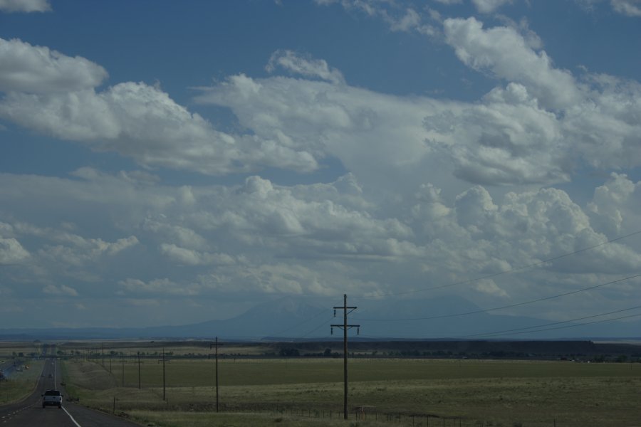 thunderstorm cumulonimbus_incus : Pueblo, Colorado, USA   1 June 2006