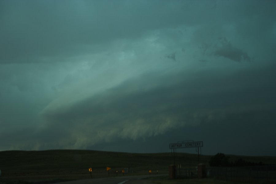 cumulonimbus supercell_thunderstorm : N of Authur, Nebraska, USA   10 June 2006