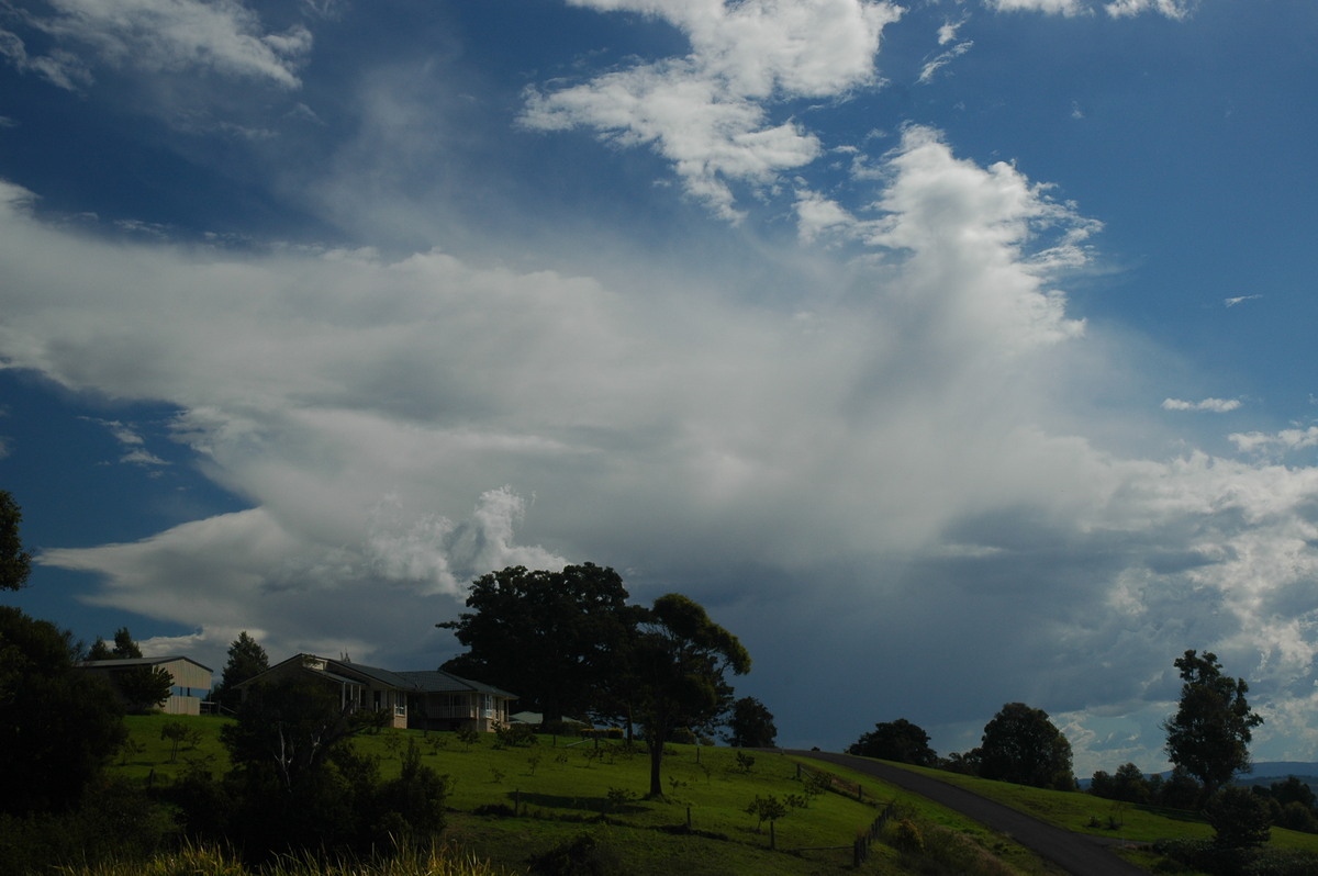 thunderstorm cumulonimbus_incus : McLeans Ridges, NSW   4 September 2006