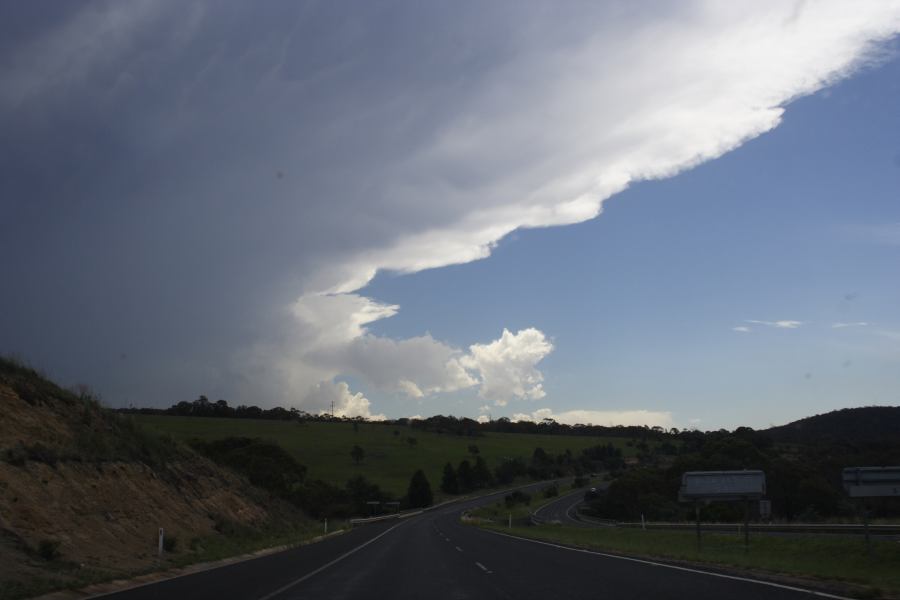 anvil thunderstorm_anvils : near Lithgow, NSW   7 February 2007