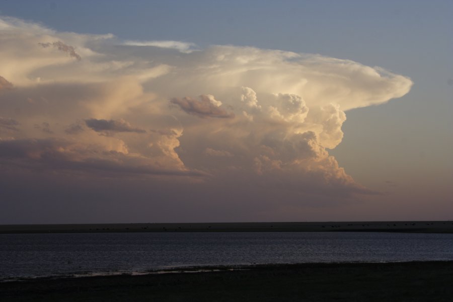 updraft thunderstorm_updrafts : near Panhandle, Texas, USA   20 April 2007