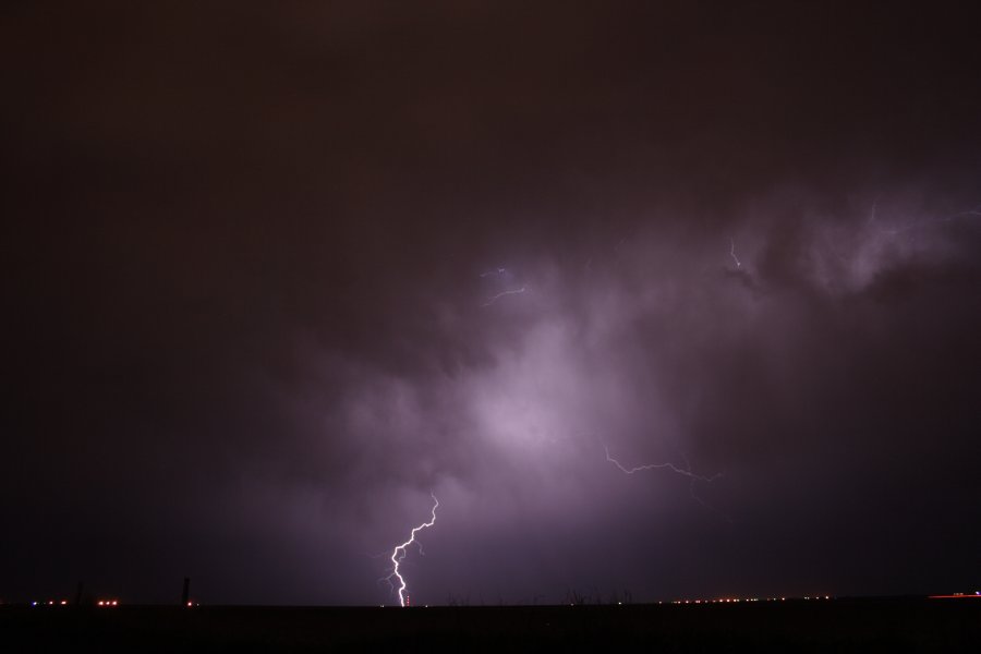 lightning lightning_bolts : Amarillo, Texas, USA   20 April 2007