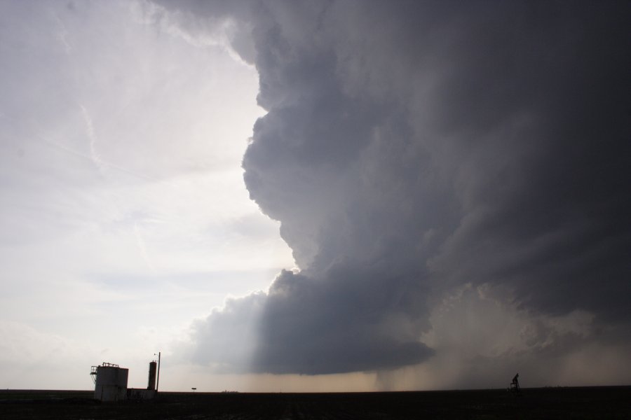 cumulonimbus thunderstorm_base : S of White Deer, Texas, USA   23 April 2007