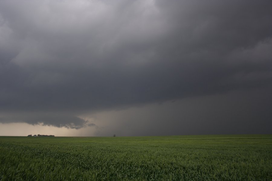 cumulonimbus supercell_thunderstorm : SE of Greensburg, Kansas, USA   5 May 2007