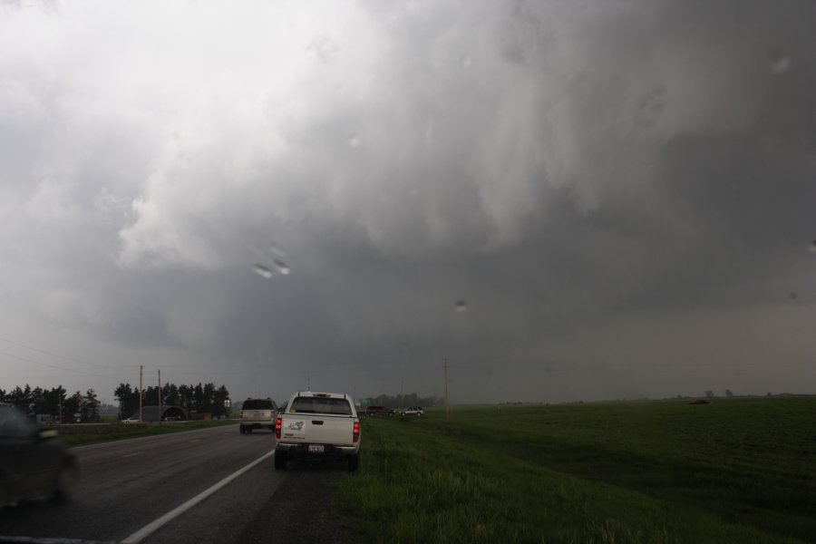 cumulonimbus supercell_thunderstorm : near Pratt, Kansas, USA   5 May 2007