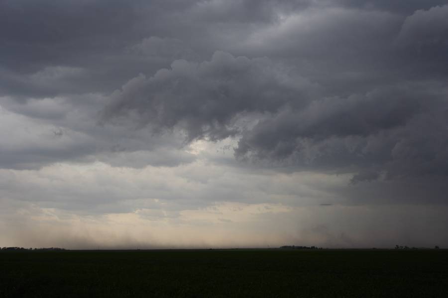 cumulonimbus thunderstorm_base : N of Clay Center, Nebraska, USA   14 May 2007