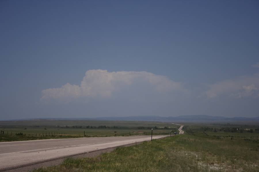 thunderstorm cumulonimbus_calvus : N of Lusk, Wyoming, USA   18 May 2007