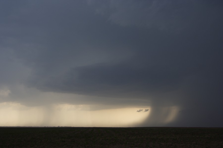 cumulonimbus thunderstorm_base : W of WaKeeney, Kansas, USA   22 May 2007