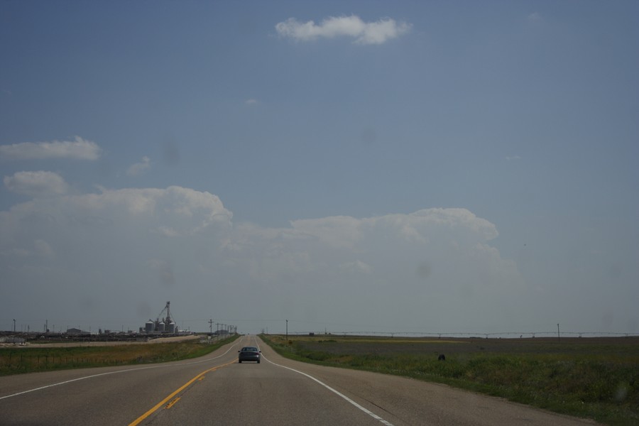 thunderstorm cumulonimbus_incus : near Turpin, Oklahoma, USA   23 May 2007