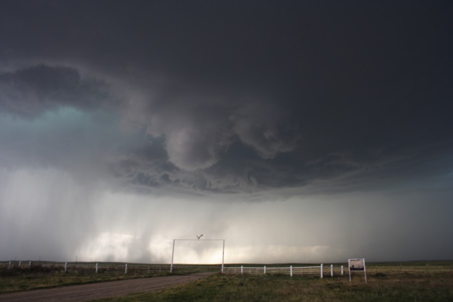 tornadoes funnel_tornado_waterspout : ESE of Campo, Colorado, USA   31 May 2007