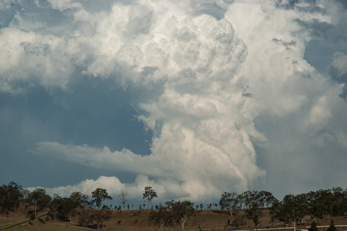 thunderstorm cumulonimbus_incus : near Rathdowney, QLD   6 October 2007