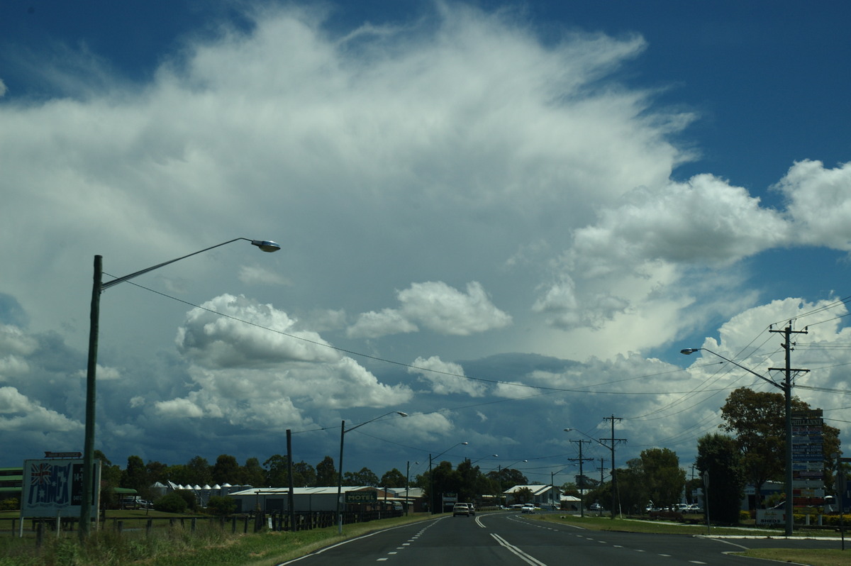 thunderstorm cumulonimbus_incus : Casino, NSW   26 October 2007