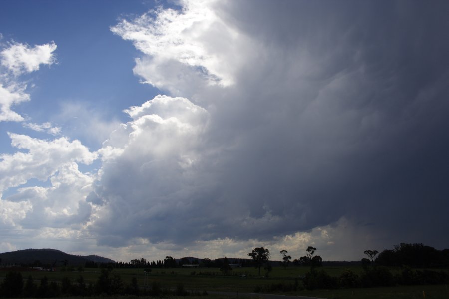 updraft thunderstorm_updrafts : near Mittagong, NSW   17 November 2007