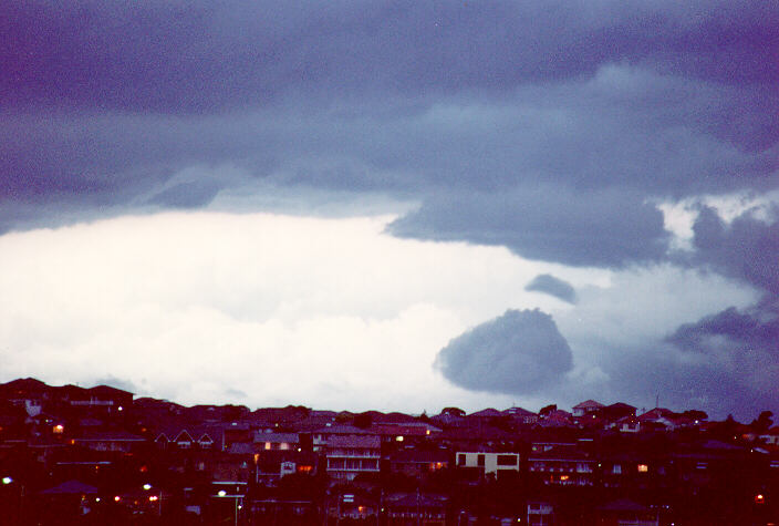 stratocumulus stratocumulus_cloud : Coogee, NSW   10 December 1990