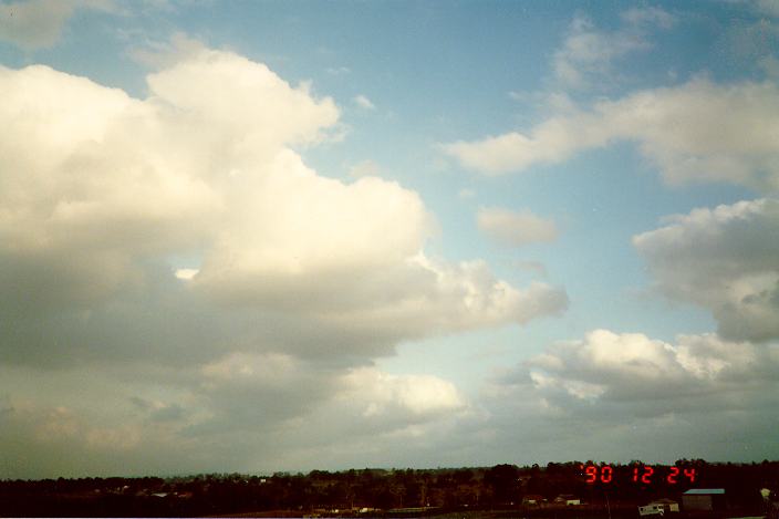 stratocumulus stratocumulus_cloud : Schofields, NSW   24 December 1990