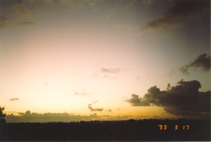 stratocumulus stratocumulus_cloud : Schofields, NSW   17 March 1993