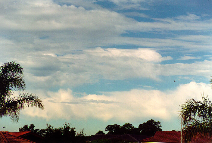 virga virga_pictures : Oakhurst, NSW   25 June 1995