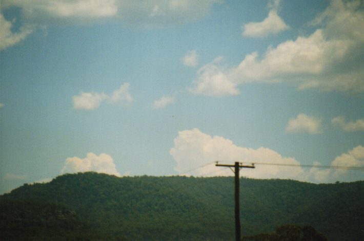 cumulus humilis : Putty Rd near Broke, NSW   3 January 1999