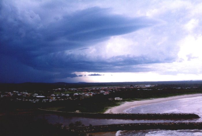 contributions received : Evans Head, NSW<BR>Photo by Halden Boyd   5 March 1999