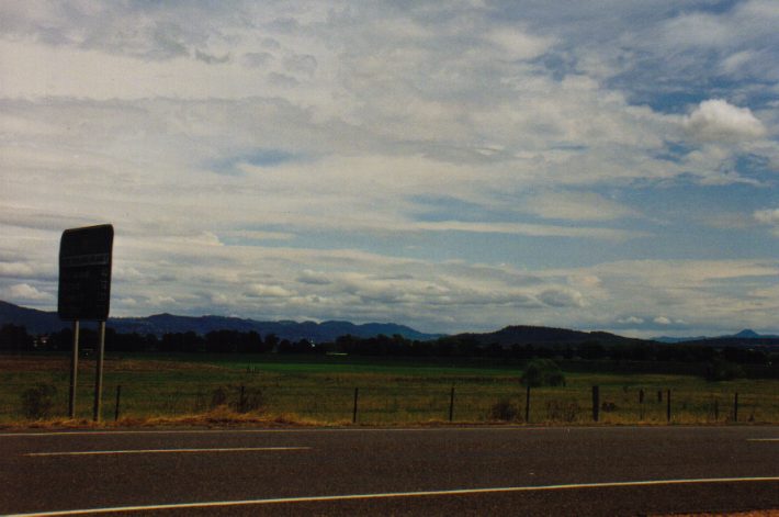 cirrostratus cirrostratus_cloud : near Muswellbrook, NSW   7 March 1999