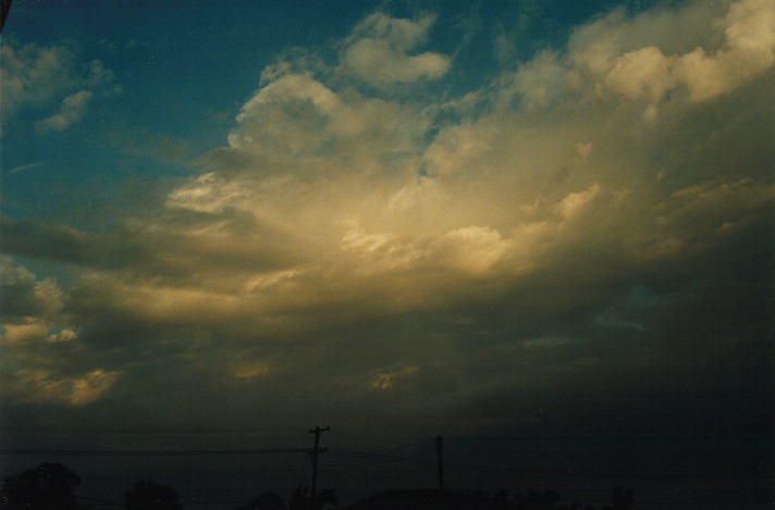 stratocumulus stratocumulus_cloud : Schofields, NSW   25 September 1999