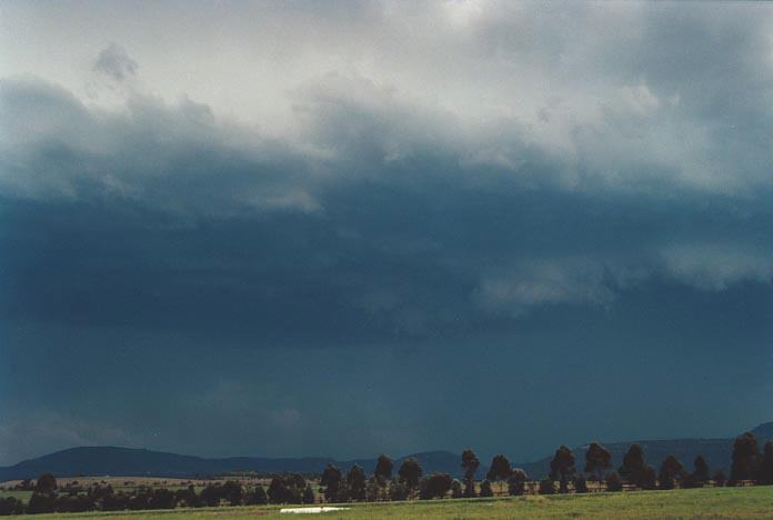 cumulonimbus supercell_thunderstorm : W of Jerrys Plains, NSW   6 December 2000