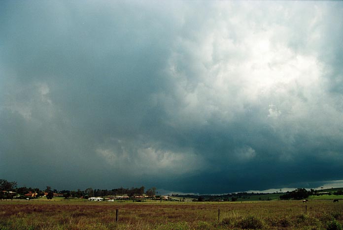 cumulonimbus supercell_thunderstorm : Grafton, NSW   8 December 2000