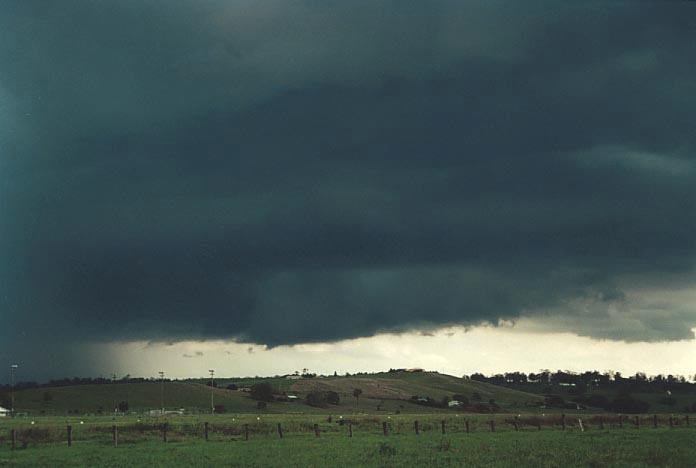 cumulonimbus supercell_thunderstorm : Grafton, NSW   8 December 2000