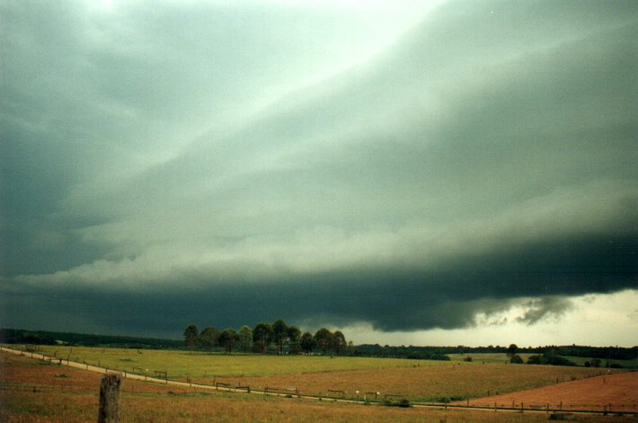 cumulonimbus supercell_thunderstorm : Wollongbar, NSW   8 December 2000