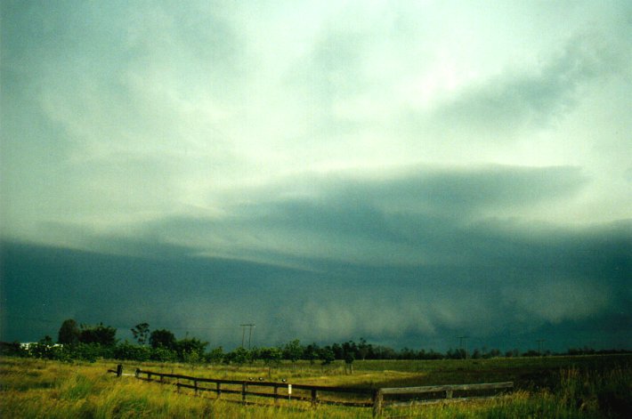 cumulonimbus supercell_thunderstorm : E of Casino, NSW   17 January 2001