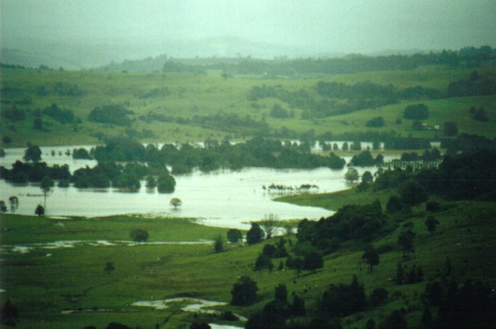 flashflooding flood_pictures : McLeans Ridges, NSW   2 February 2001