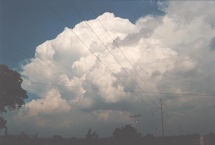 cumulonimbus supercell_thunderstorm : further E of Purcell, Oklahoma, USA   20 May 2001