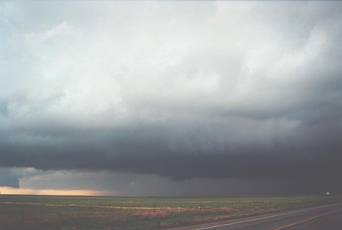 cumulonimbus thunderstorm_base : N of Amarillo, Texas, USA   29 May 2001