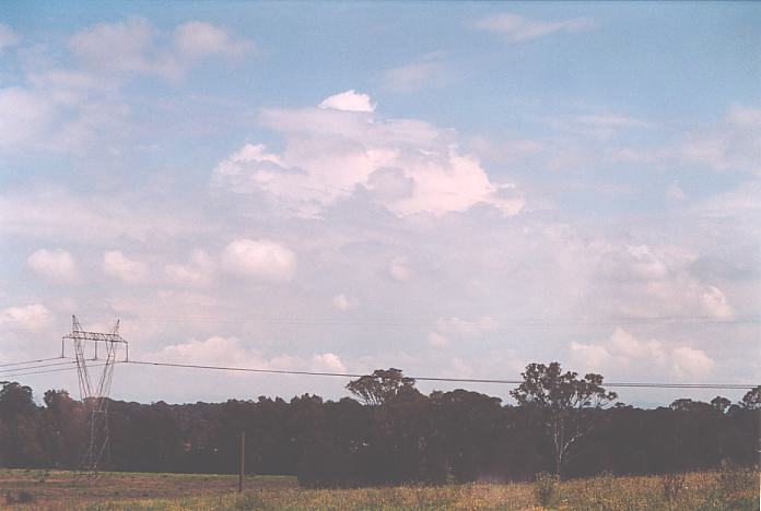 cumulus humilis : Schofields Bridge, NSW   2 October 2001