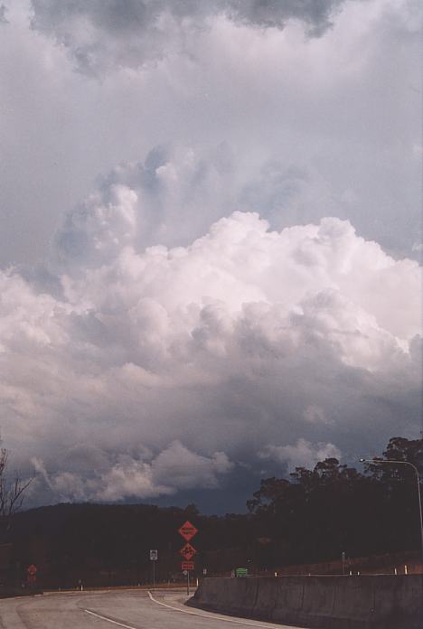 updraft thunderstorm_updrafts : End of Bulahdelah bypass northern side, NSW   3 October 2001