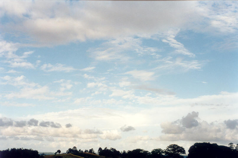 altocumulus altocumulus_cloud : McLeans Ridges, NSW   24 January 2002