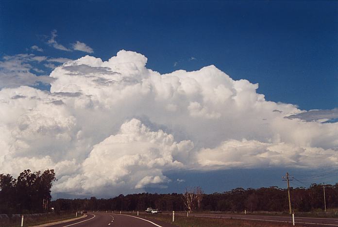 cumulonimbus supercell_thunderstorm : F3 Freeway near Toronto, NSW   8 February 2002