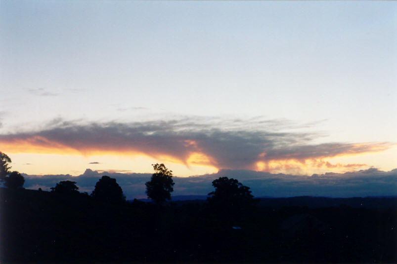 virga virga_pictures : McLeans Ridges, NSW   18 June 2002