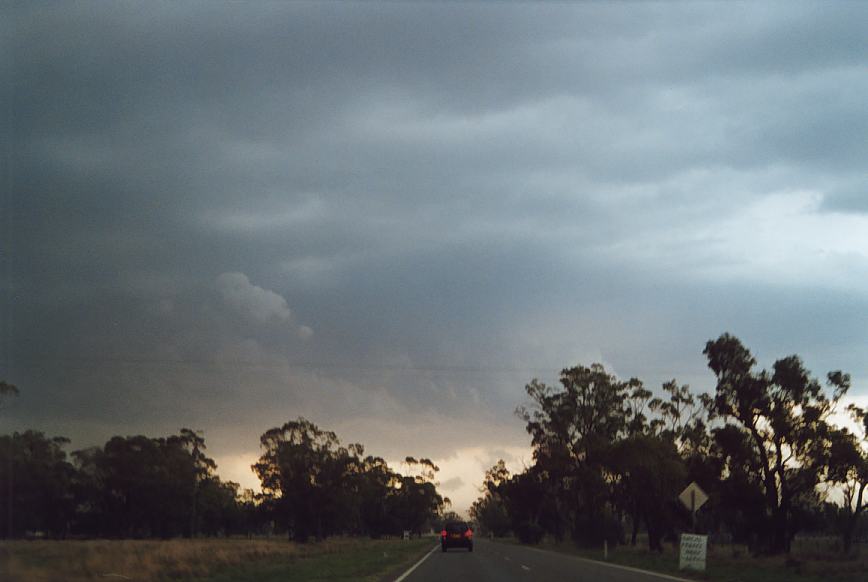 cumulonimbus supercell_thunderstorm : N of Gunnedah, NSW   23 December 2002