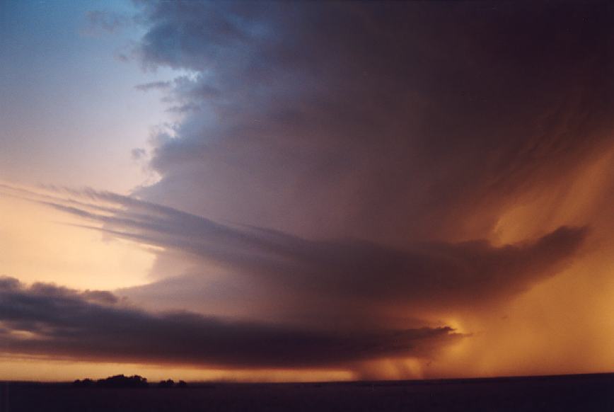 cumulonimbus supercell_thunderstorm : near Levelland, Texas, USA   3 June 2003